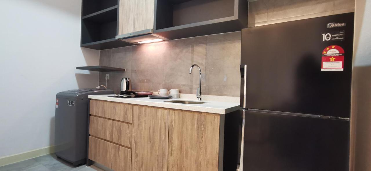 Mykey Imperio B-24-31 Melaka City Exterior photo